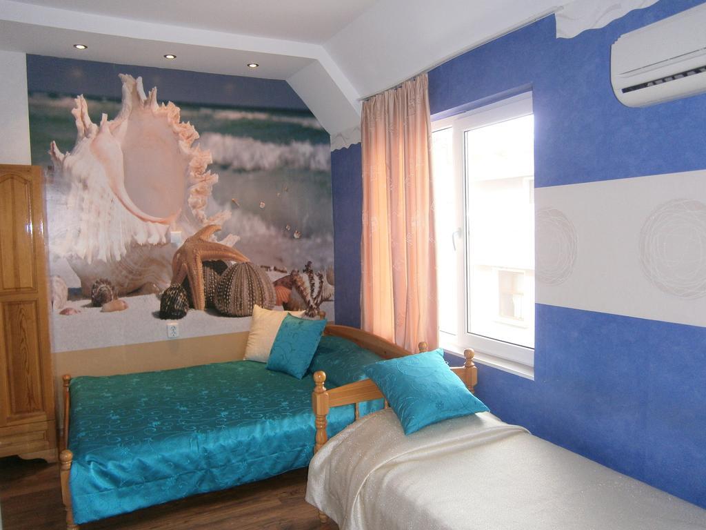 Morska Zvezda Guest House Pomorie Phòng bức ảnh